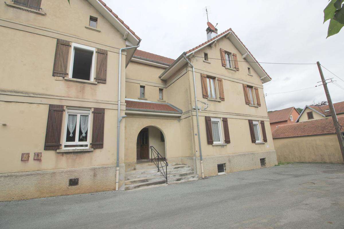 Appartement à PONT-DE-ROIDE