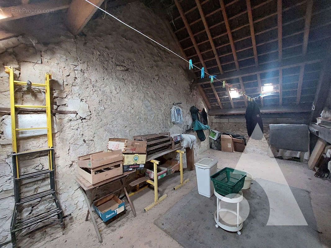 Maison en pierres 4 chambres avec garage et jardin - photo 8