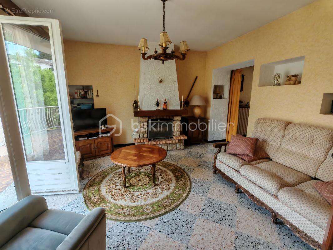 Maison à BOURG-SAINT-ANDEOL