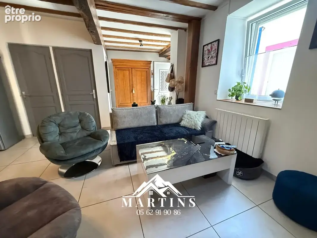 ARGELES-GAZOST - Centre-ville, maison de 77m2 sur 3 niveaux. - photo 4