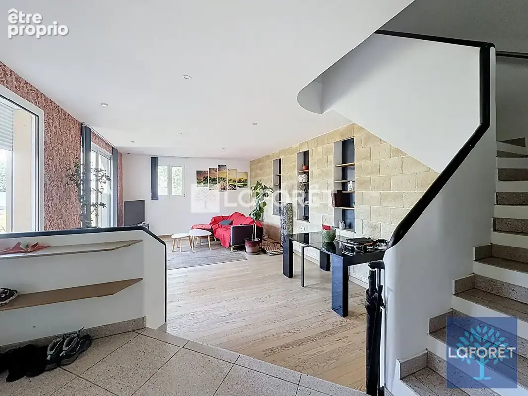 Maison à VIGNEUX-SUR-SEINE