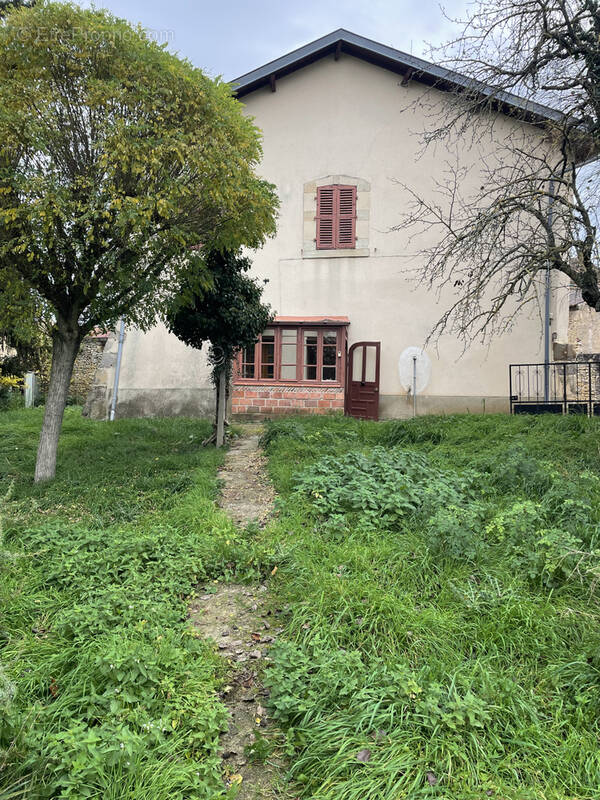 Maison à SAINT-MARTIN-DES-PLAINS