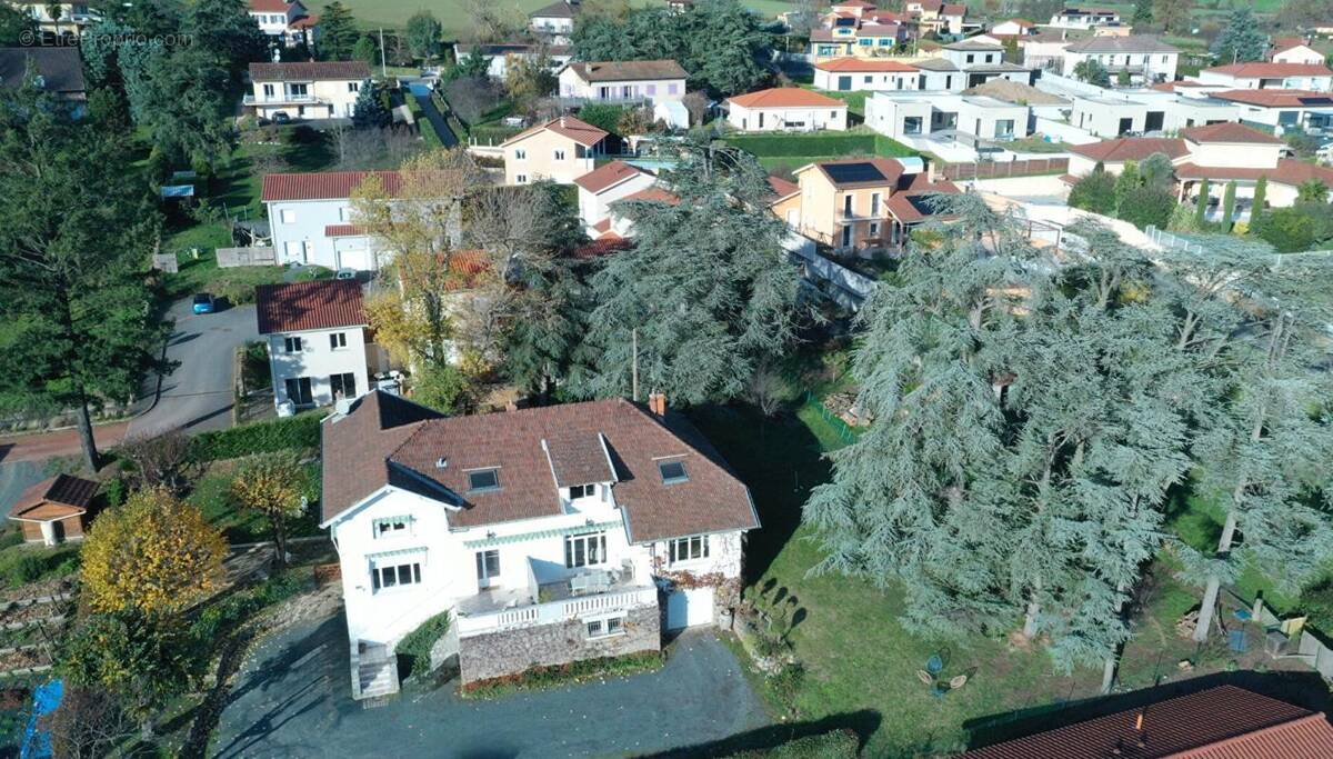 Maison à PONTCHARRA-SUR-TURDINE