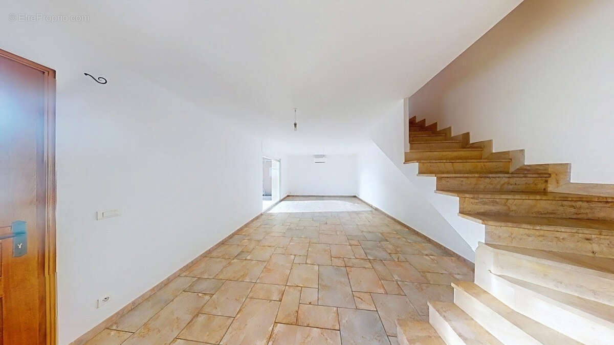 Duplex avec jardin : le compromis idéal entre maison et appartement sur Sommières - photo 3
