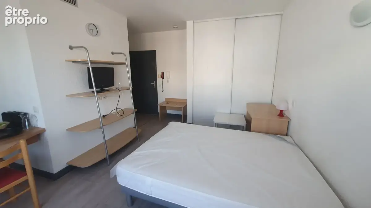 Lot de 2 studios meublés - 1 loué + 1 libre - port de rochefort - photo 8