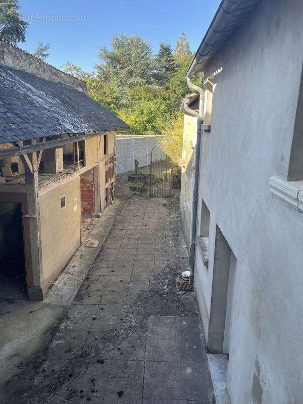 Maison à SAINT-GERVAIS-LES-TROIS-CLOCHERS