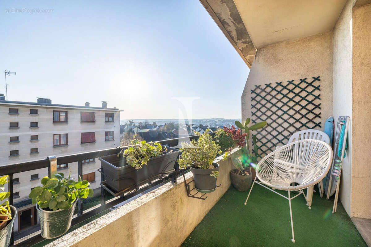 Appartement à L'HAY-LES-ROSES