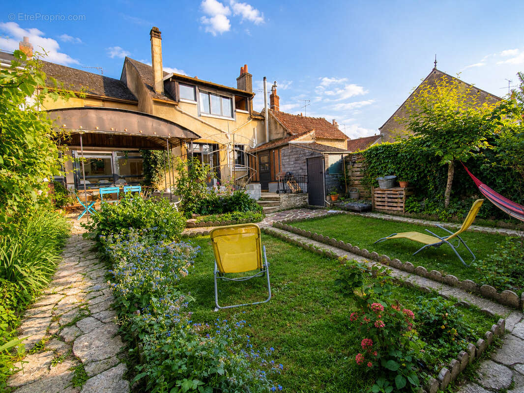 Maison à MEUNG-SUR-LOIRE