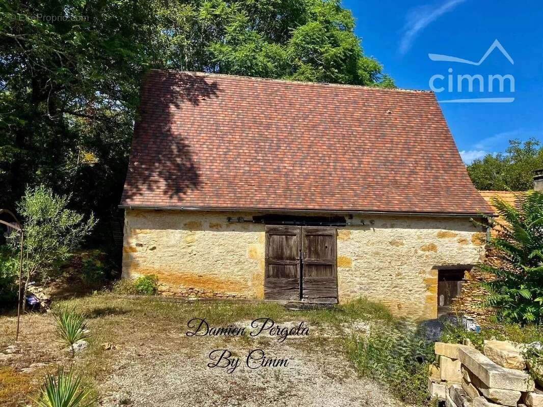 Maison à CARSAC-AILLAC