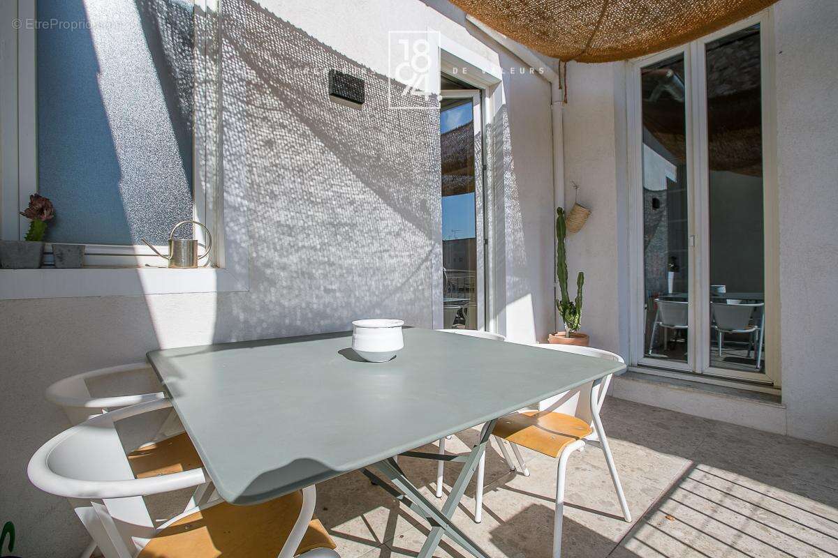 Appartement à MARSEILLE-5E