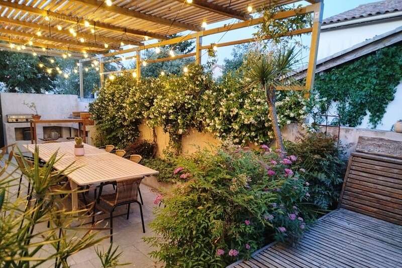 Maison à COURNONSEC