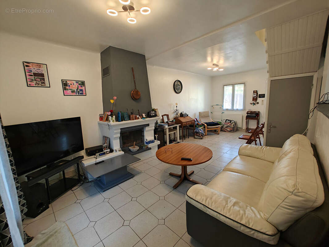 Villa 4 pieces 98m2 sur terrain 230m2  la garde - photo 3
