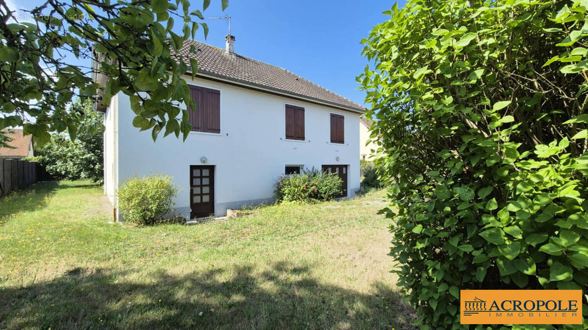Maison à AUBIGNY-SUR-NERE