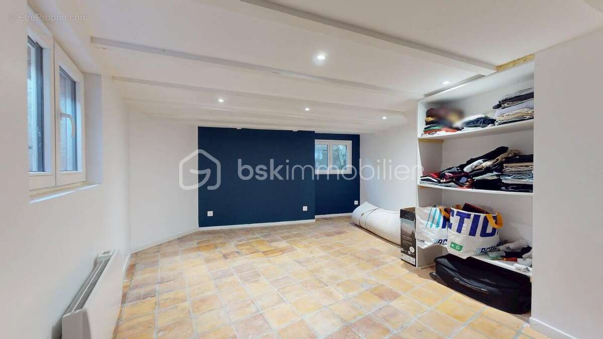 Appartement à CORME-ROYAL