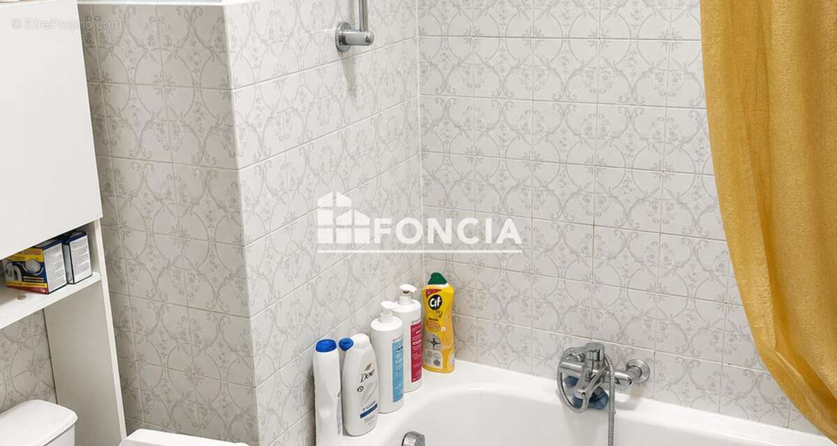 À VENDRE – Idéal investisseurs - Grand studio de 26 m² avec terrasse – Parking intérieur et cave – Mandelieu - photo 4