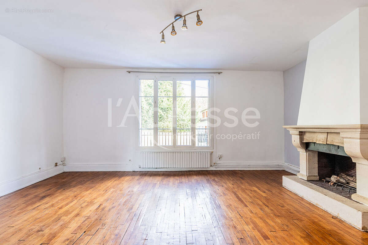 Appartement à ATHIS-MONS