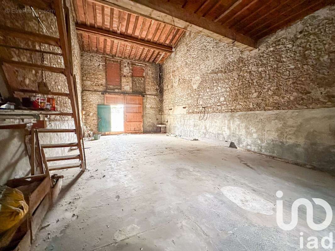 Photo 9 - Parking à BAIXAS