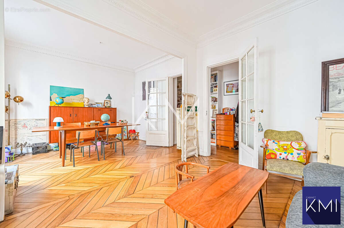 Appartement à PARIS-11E