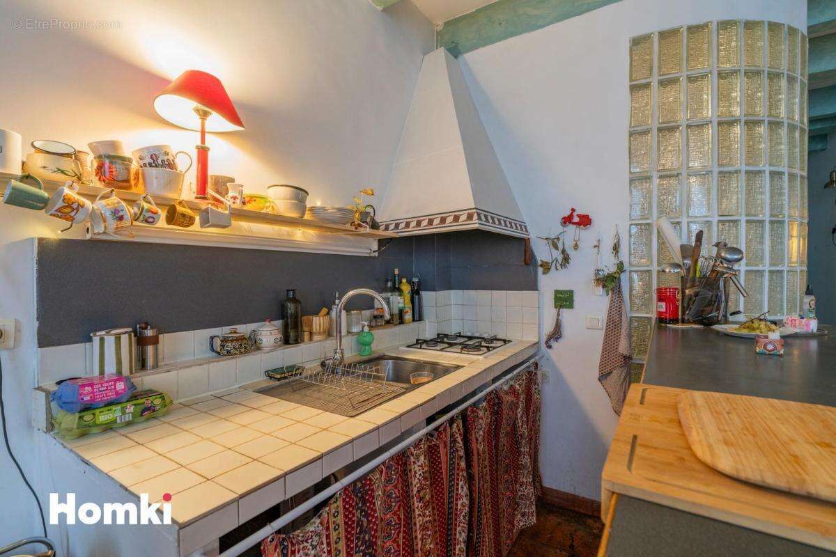 Appartement à MARSEILLE-1E