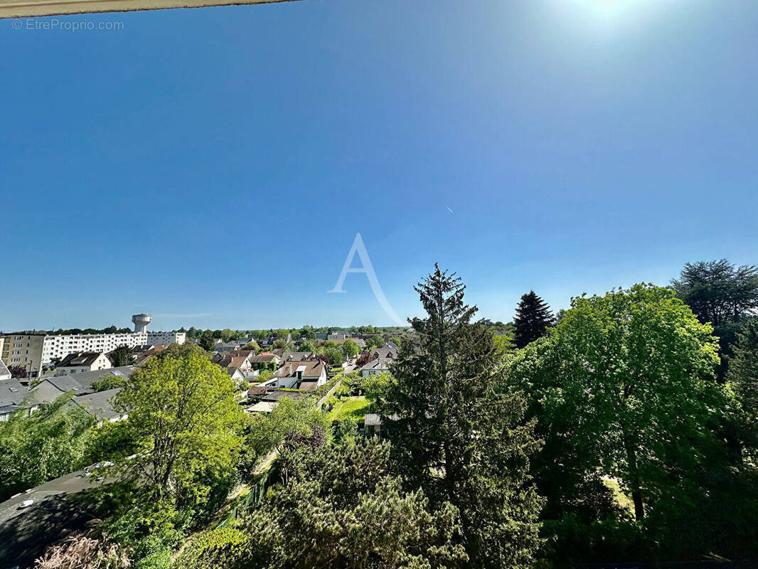 Appartement à SAINT-JEAN-DE-BRAYE