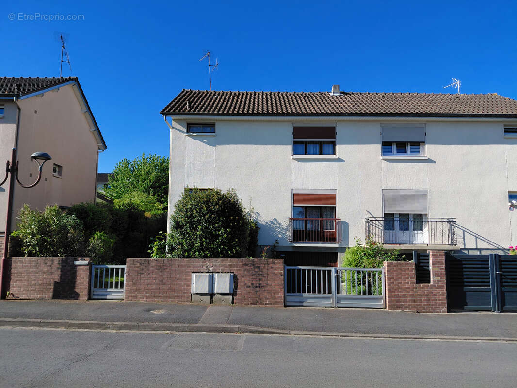 Maison à MUIZON