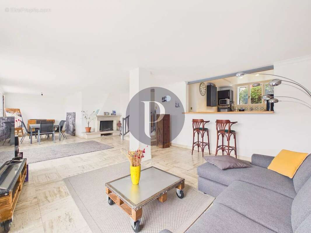 Maison à LE PLESSIS-ROBINSON