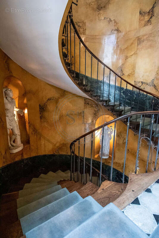 Appartement à VERSAILLES