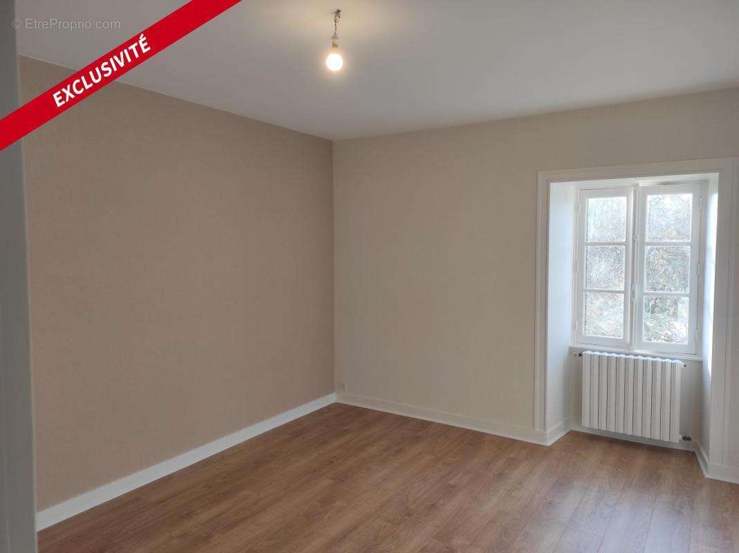 Maison à SAINT-JEAN-D&#039;ANGELY