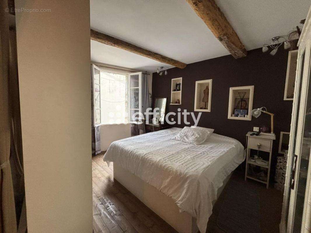 Maison à SAINT-GENIES-DE-FONTEDIT