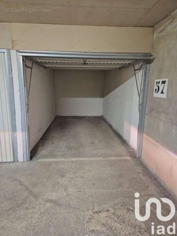 Photo 2 - Parking à VILLIERS-SUR-MARNE