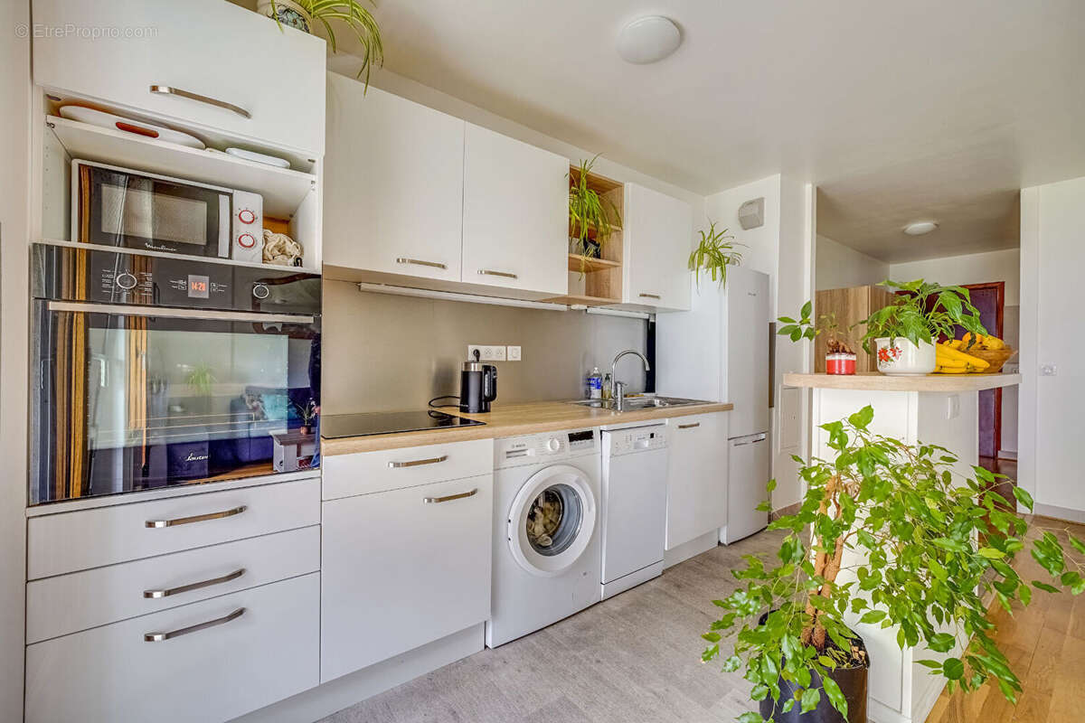 Appartement à PARIS-12E