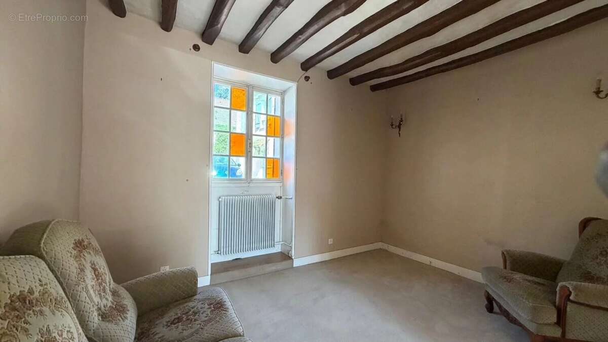 Appartement à DAMPIERRE-EN-YVELINES