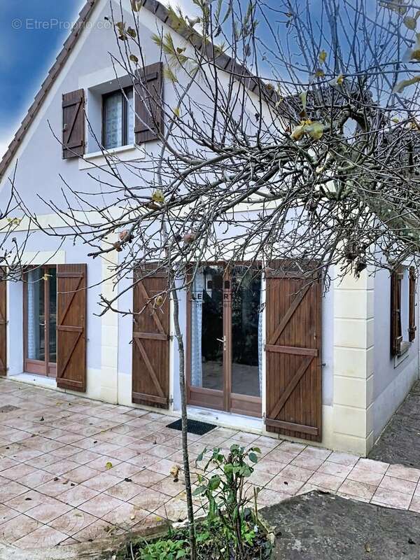 Maison à MALESHERBES