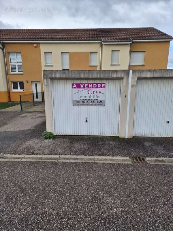 Maison à AY-SUR-MOSELLE