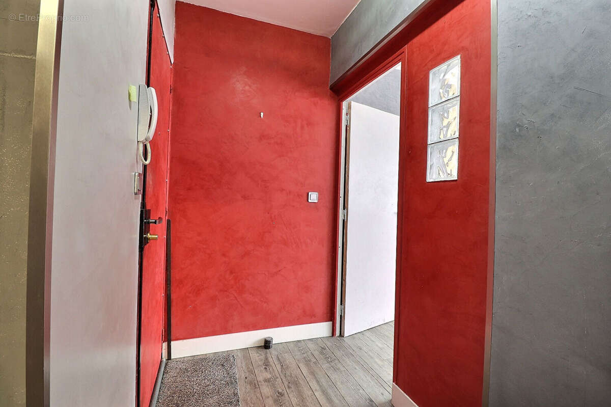 Appartement à MAREIL-MARLY