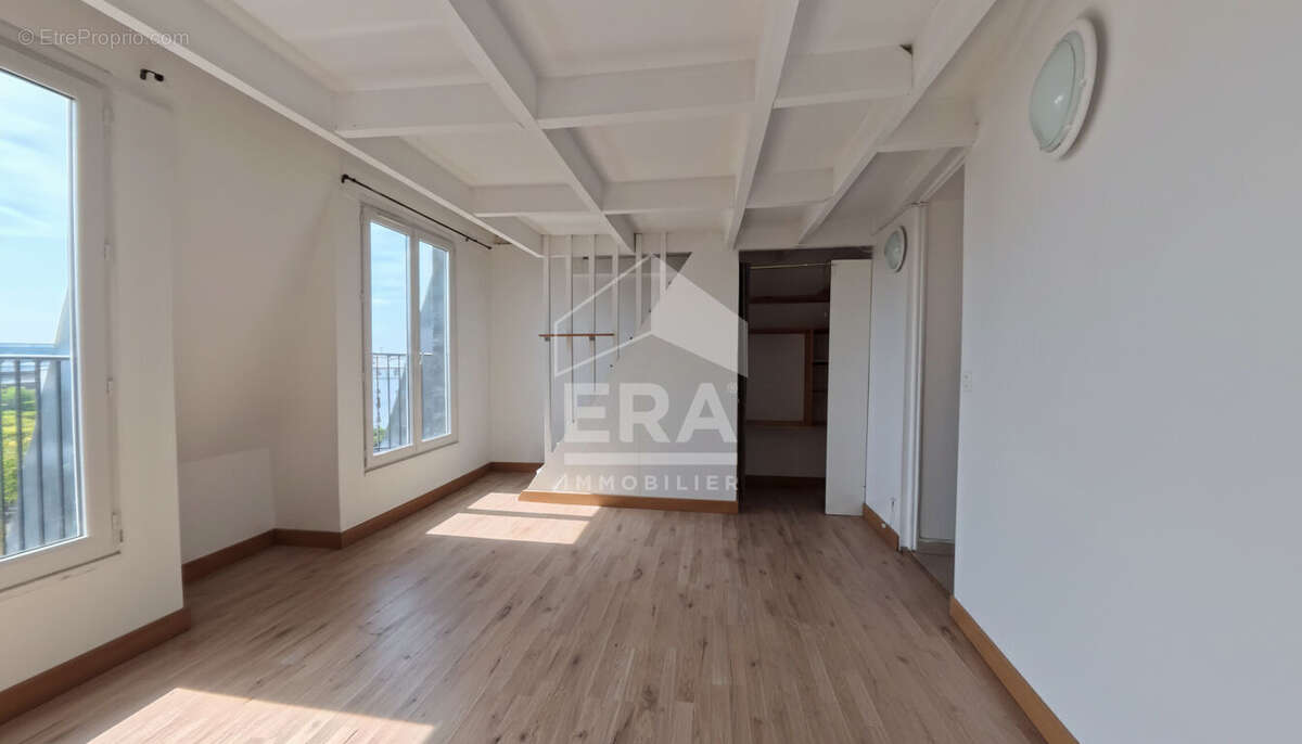 Studio dernier etage vue degagee - bd marcel sembat - photo 3