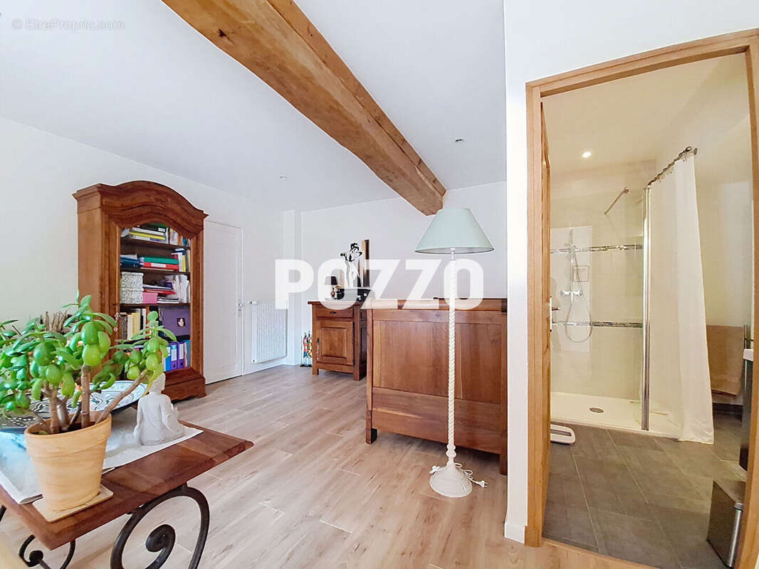 Maison à TROIS-MONTS