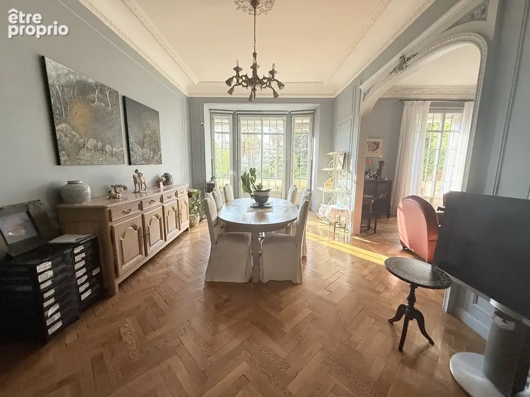 Nice    appartement bourgeois avec vue sur parc 224 m2   garage   calme -- bourgeaois - photo 6