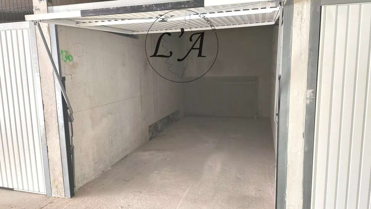 Parking à PIETROSELLA