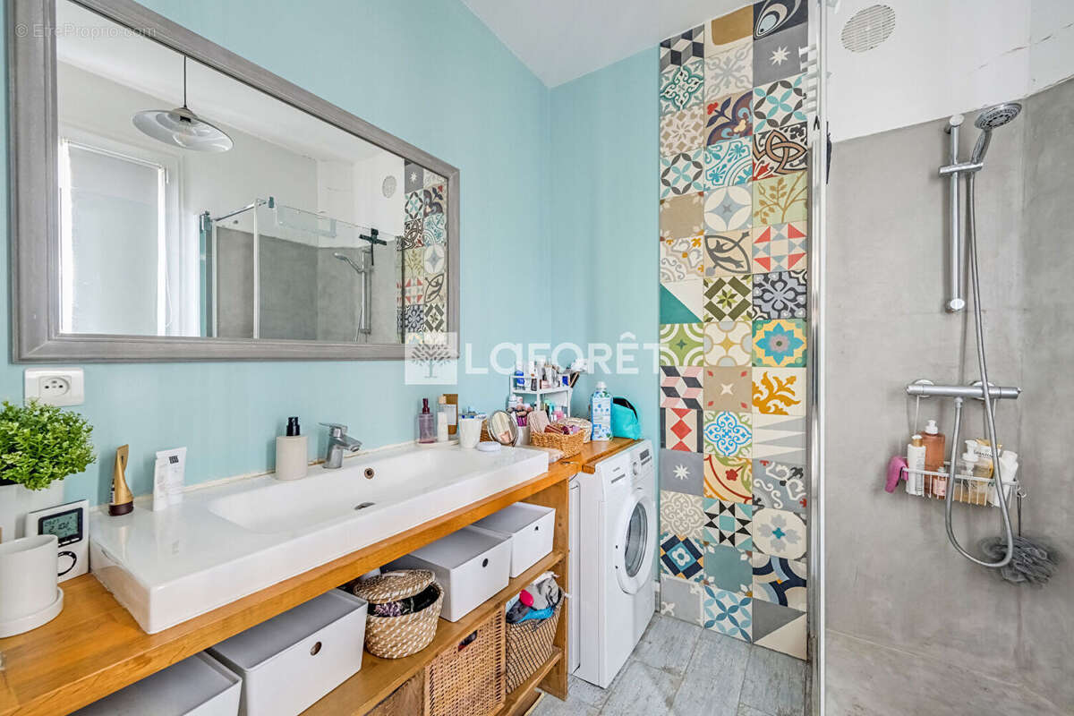 Appartement à PARIS-14E