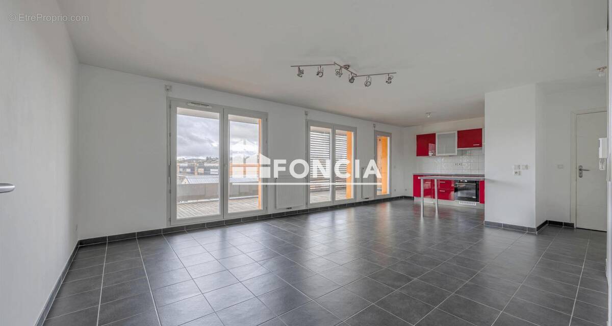 Appartement à SEYNOD