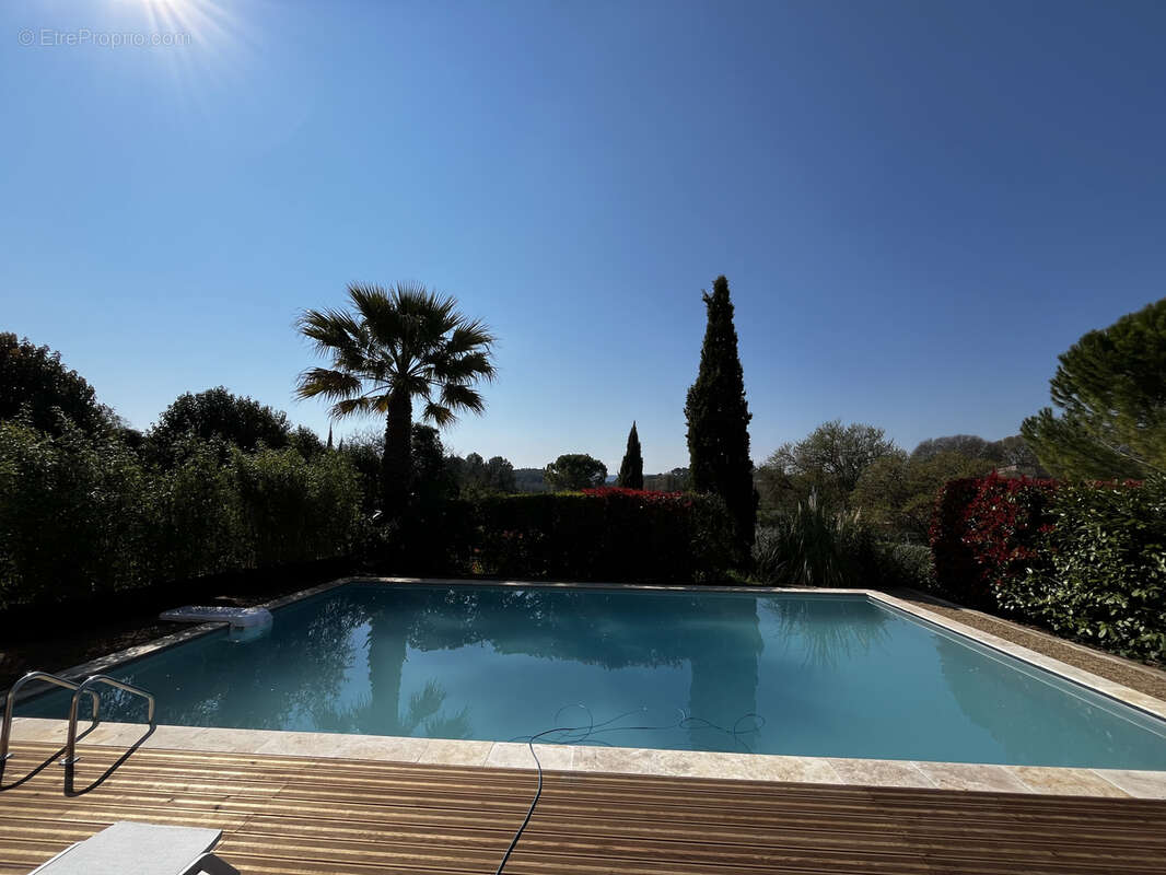 Maison à SAINT-ANTONIN-DU-VAR