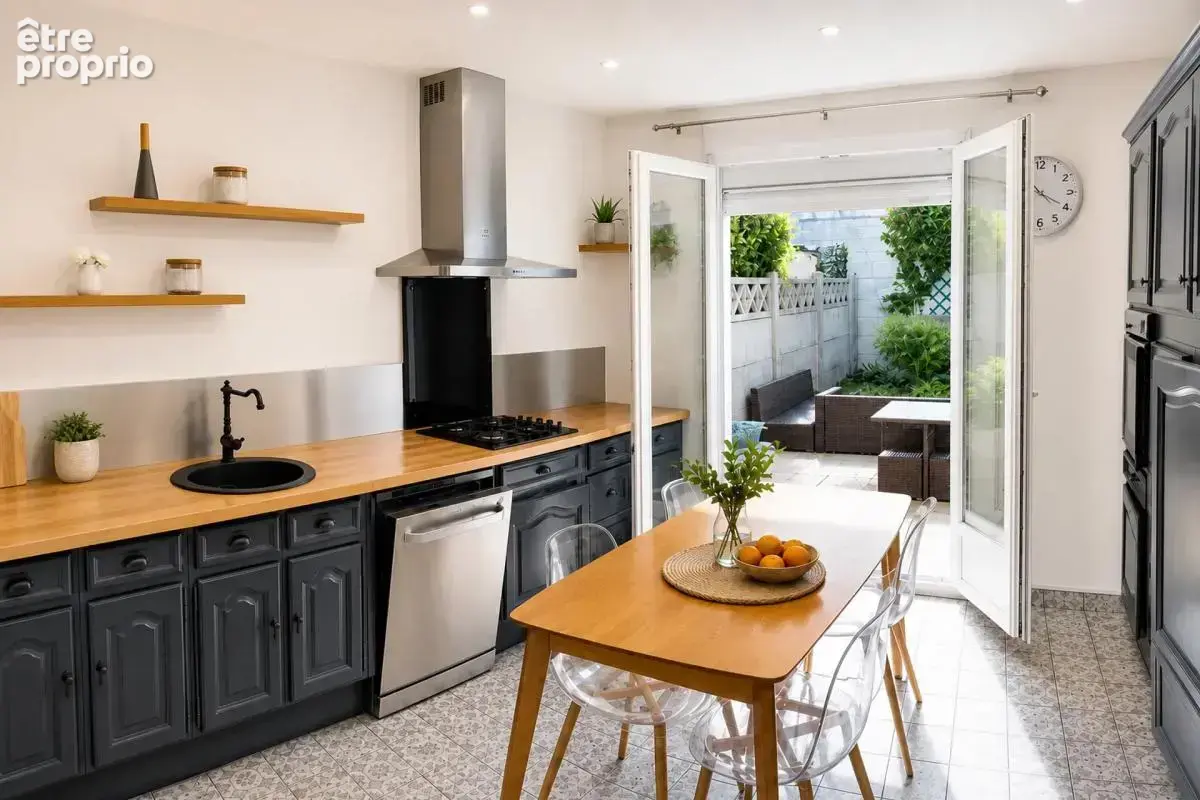 Maison de 5 pièces de 106 m² avec jardin ensoleillé - photo 4