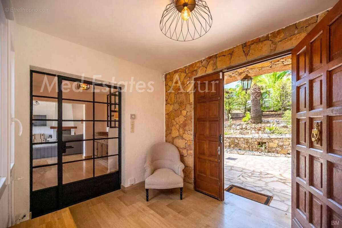 Maison à LES ISSAMBRES