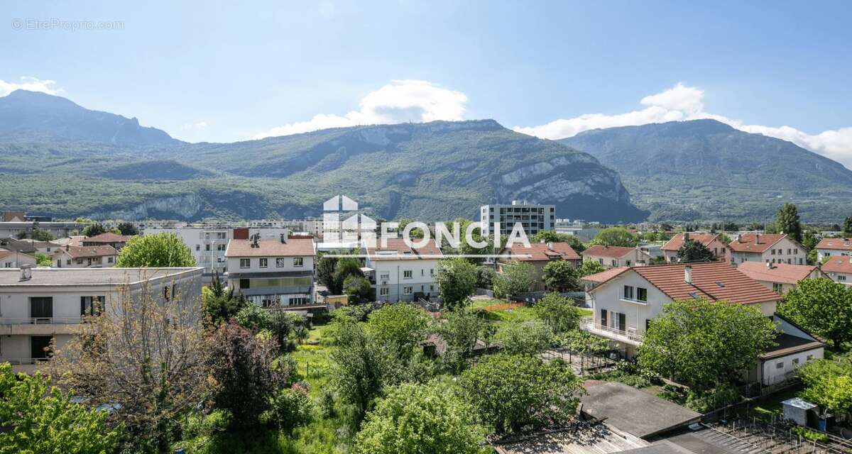Appartement à FONTAINE
