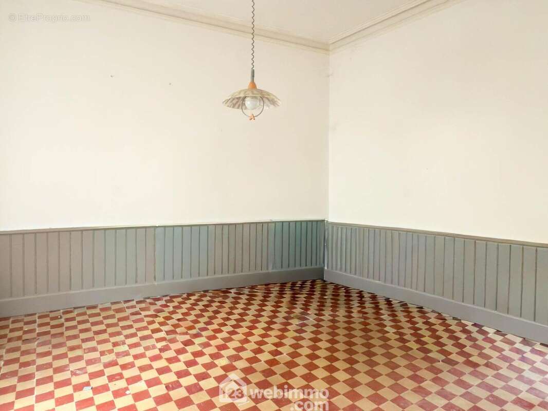 ...un espace bureau... - Appartement à MAZE