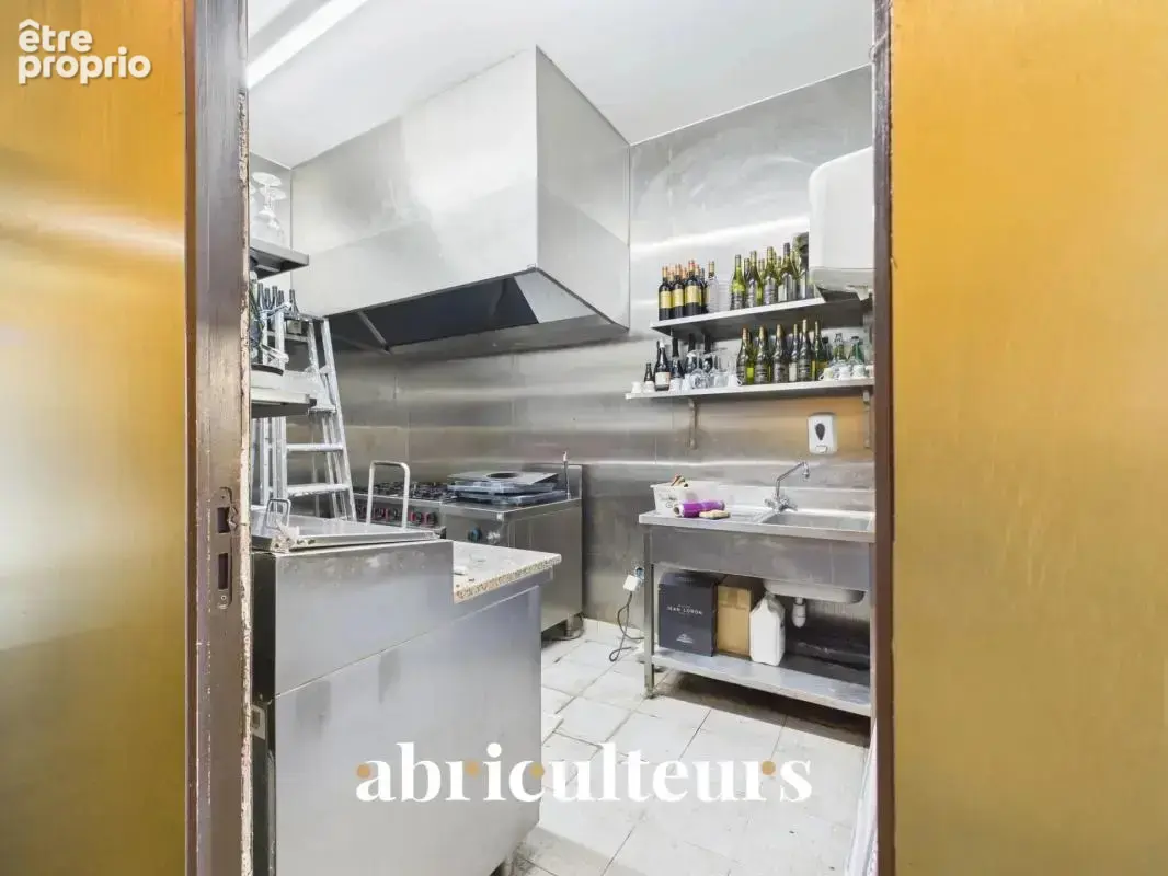 Paris 12 - bastille / rue de charenton : murs tous commerces 76m² - emplacement prime avec terrasse - photo 10