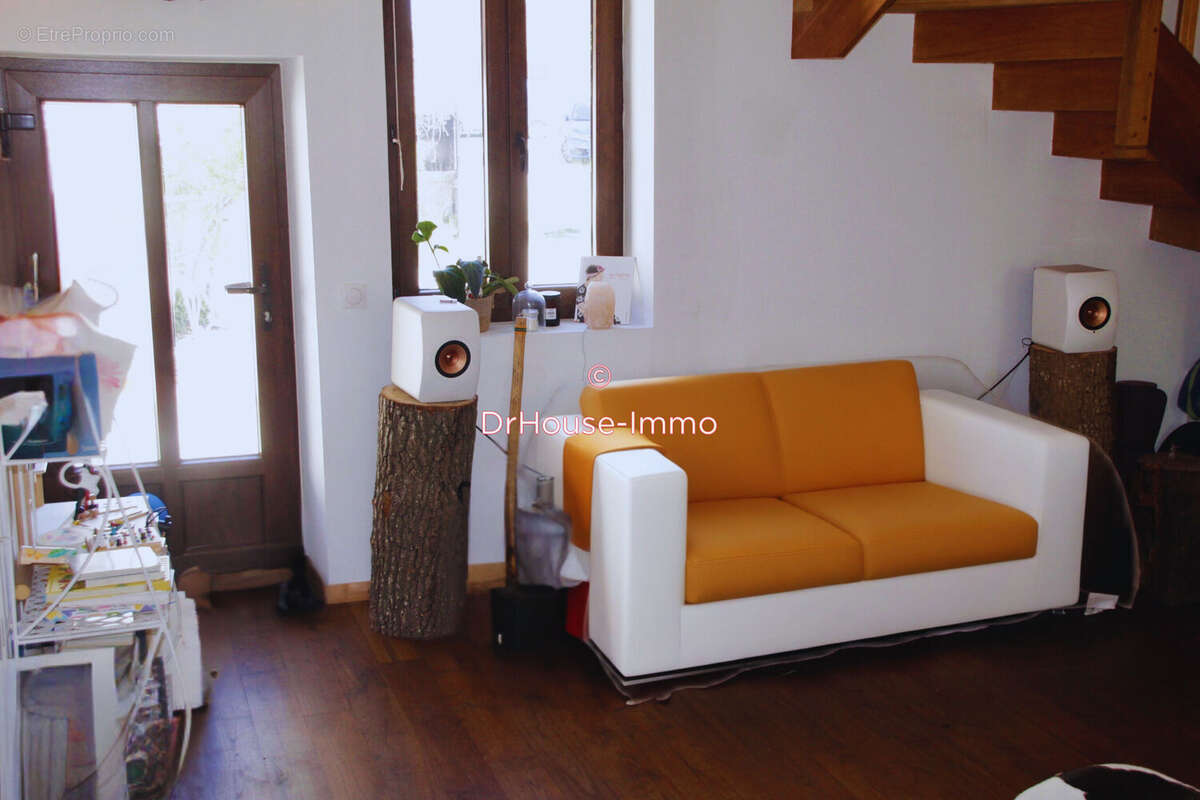 Maison à TREILLES-EN-GATINAIS