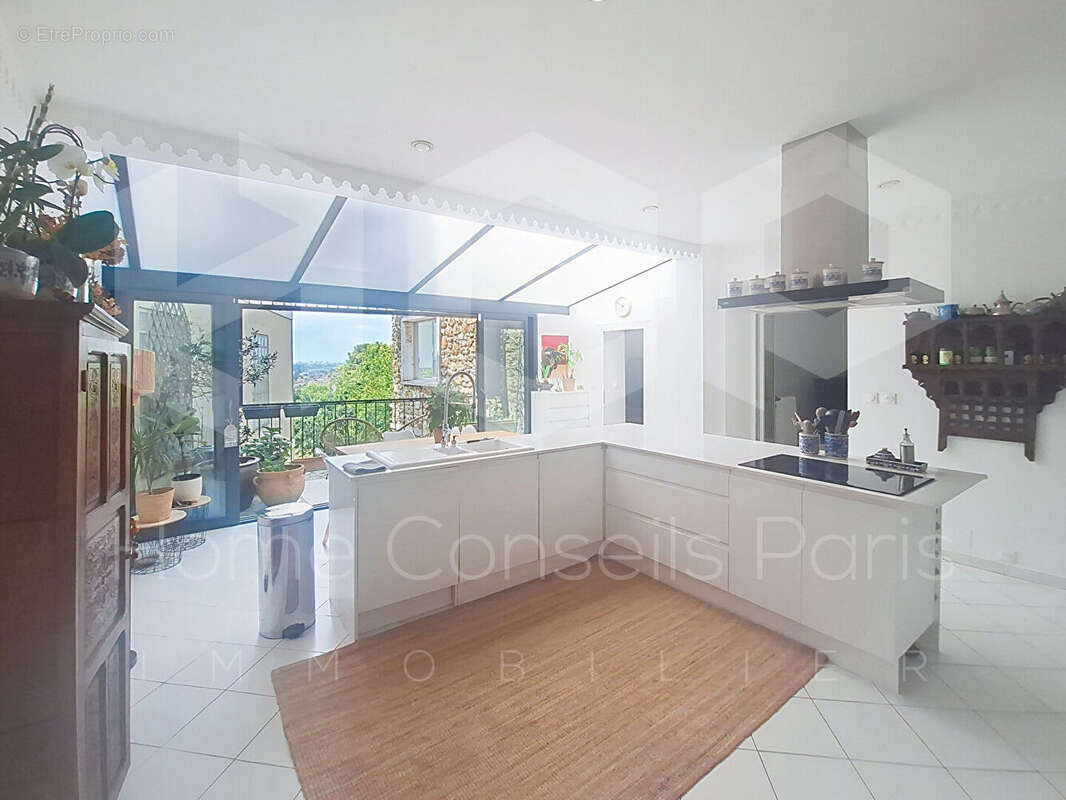 Maison à CHENNEVIERES-SUR-MARNE