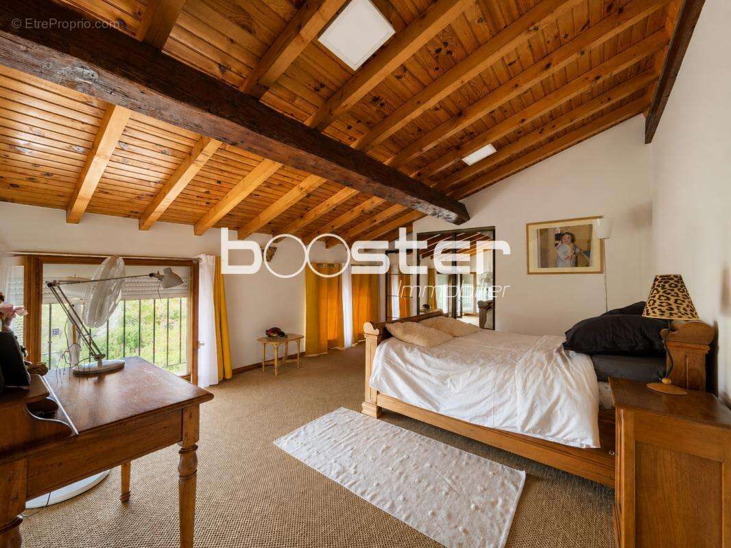 Cœur Côte Pavée – Belle maison familiale 5 chambres avec jardin & piscine - photo 10